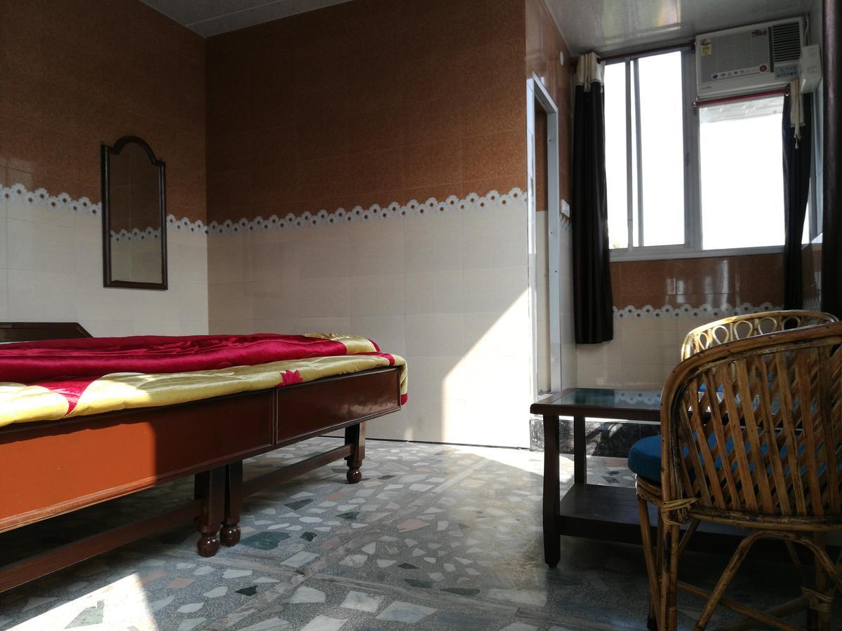 Raahi The Travellers Nest Hotel Rishīkesh Buitenkant foto